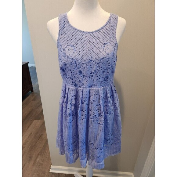 Free People Crocheted Mini Dress Sz S Perriwinkle cut out back lined - Picture 1 of 6